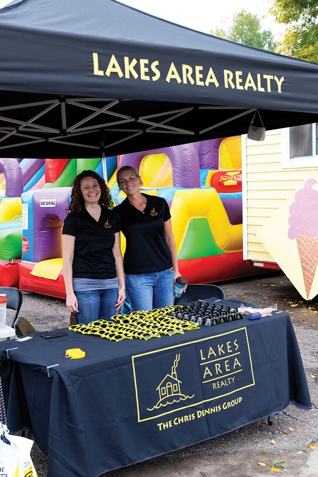 Mindy Shears and Kristen Viger at Excelsior Apple Day 2019