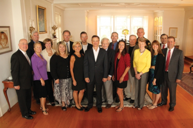Military Family Tribute Committee with Gary Sinise