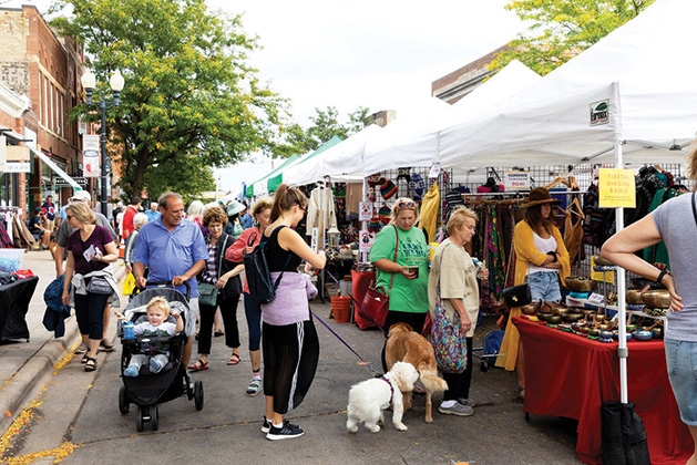 The street scene at Excelsior Apple Day 2019 