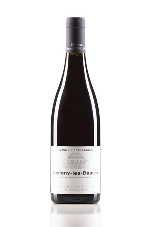 Bottle of Savigny-lès-Beaune pinot noir.