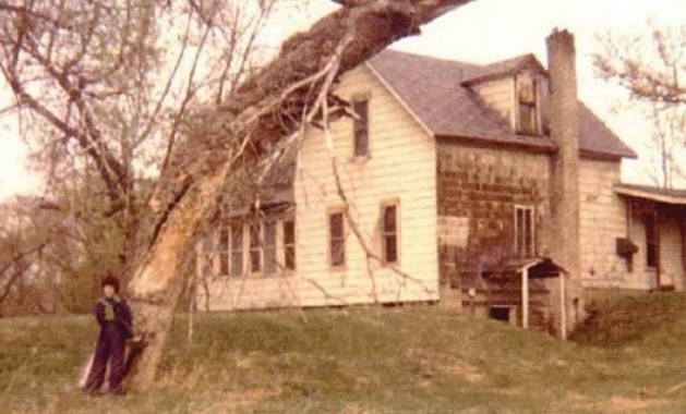 Lone Lake Park Farmhouse