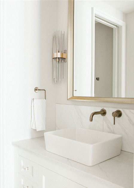 The bathroom of a house built by Hendel Homes in Wayzata